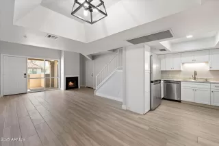 Photo #2: 6935611 Listing 