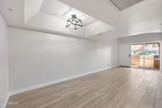 Photo #4: 6935611 Listing 