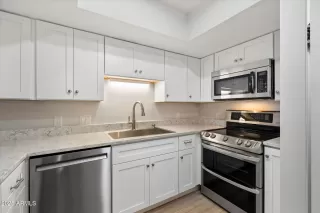 Photo #5: 6935611 Listing 