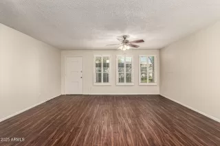 Photo #4: 6935620 Listing 