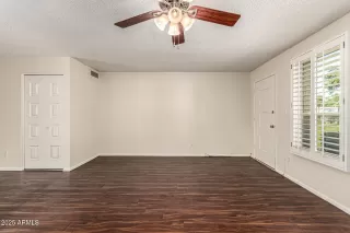 Photo #5: 6935620 Listing 