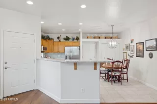 Photo #2: 6935641 Listing