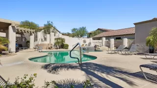 Photo #4: 6935641 Listing