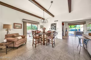 Photo #5: 6935722 Listing 