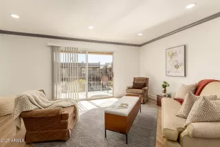 Photo #1: 6935799 Listing 