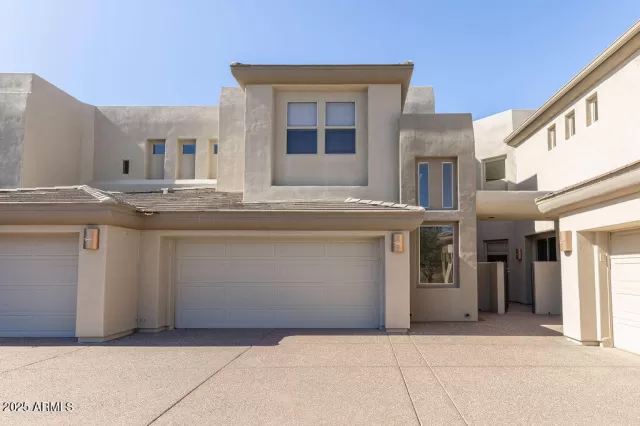 MLS: 6935993 Condo For Sale