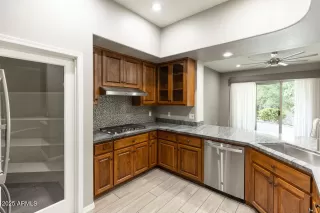 Photo #2: 6935993 Listing 