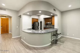 Photo #4: 6935993 Listing 