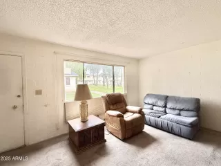 Photo #1: 6936031 Listing