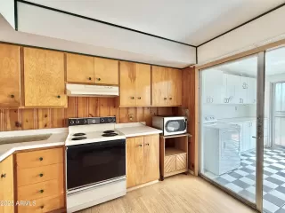 Photo #5: 6936031 Listing