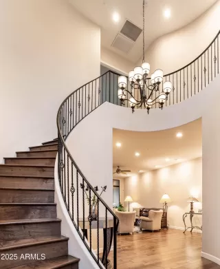 Photo #6: 6936153 Listing