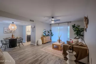Photo #3: 6936424 Listing 