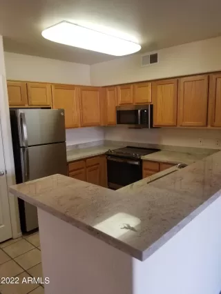 Photo #4: 6936475 Listing 