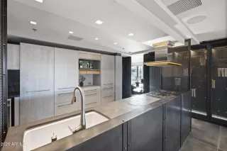 Photo #4: 6936497 Listing 