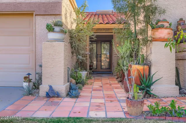 MLS: 6936820 Condo For Sale