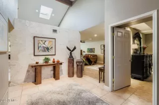 Photo #5: 6936820 Listing 