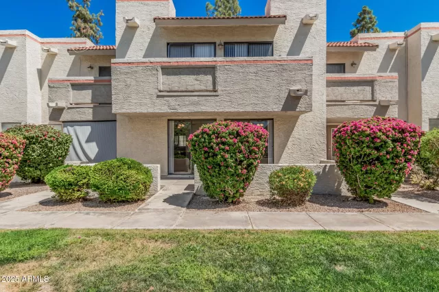MLS: 6936926 Condo For Sale