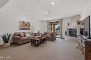 Photo #4: 6936944 Listing
