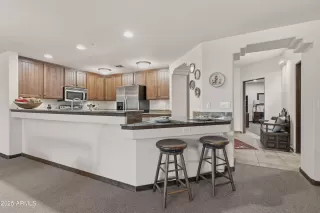 Photo #6: 6936944 Listing