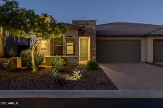 Photo #2: 6936952 Listing