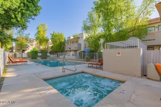 Photo #2: 6936966 Listing 