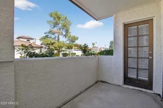Photo #3: 6937144 Listing 