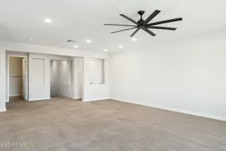 Photo #3: 6937172 Listing 
