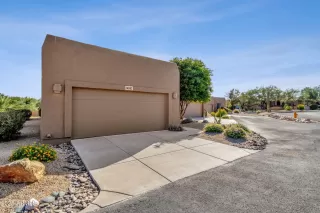 Photo #2: 6937289 Listing