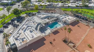 Photo #6: 6937307 Listing