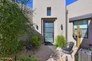Photo #2: 6937349 Listing