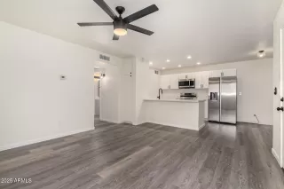 Photo #4: 6937350 Listing