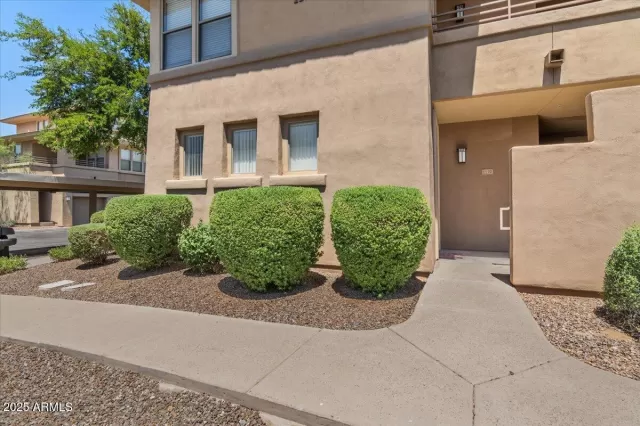 MLS: 6937402 Condo For Sale