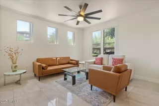Photo #4: 6937402 Listing 