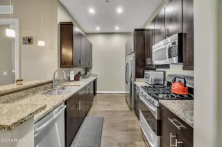 Photo #4: 6937405 Listing