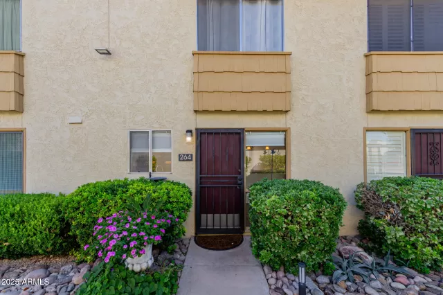 MLS: 6937444 Condo For Sale