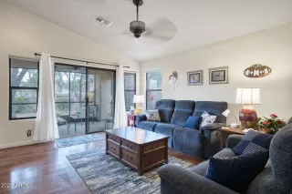 Photo #4: 6937484 Listing