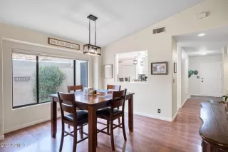 Photo #5: 6937484 Listing