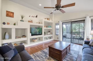 Photo #6: 6937484 Listing