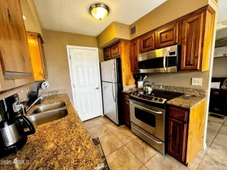Photo #5: 6937510 Listing 