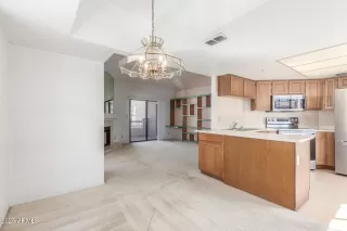 Photo #4: 6937612 Listing 