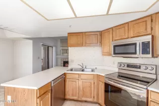 Photo #5: 6937612 Listing 