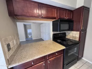 Photo #5: 6937631 Listing 