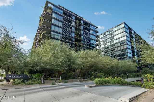 MLS: 6937669 Condo For Sale