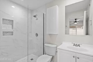 Photo #5: 6937777 Listing