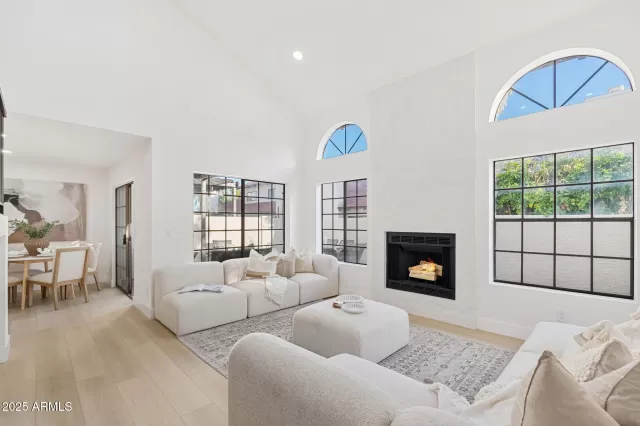 MLS: 6938159 Condo For Sale