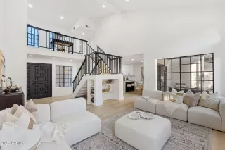 Photo #5: 6938159 Listing 
