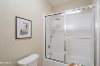 Photo #5: 6938273 Listing