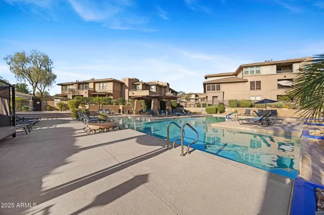 MLS: 6938335 Condo For Sale