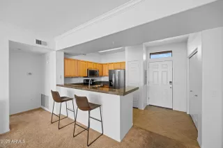 Photo #6: 6938335 Listing