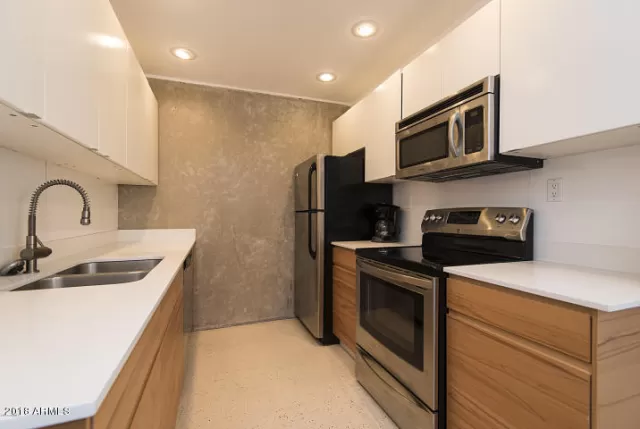 MLS: 6938338 Condo For Sale